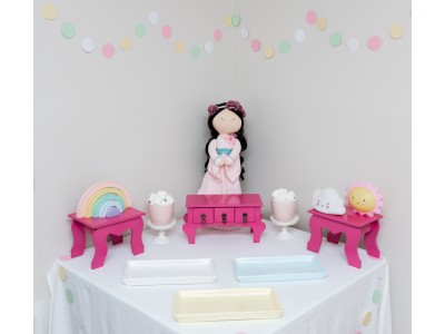 Doll Themed Table